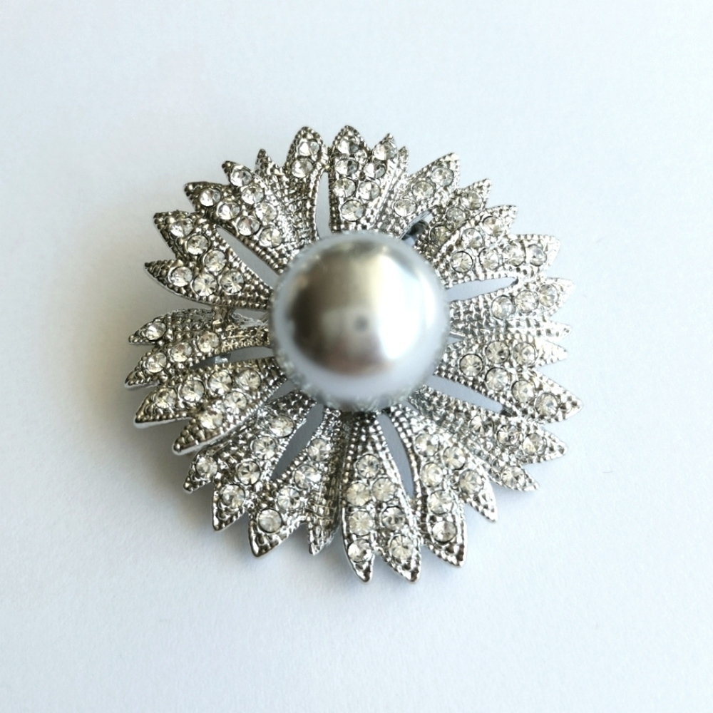 Vintage Silver crystal grey pearl carnation flower brooch pin